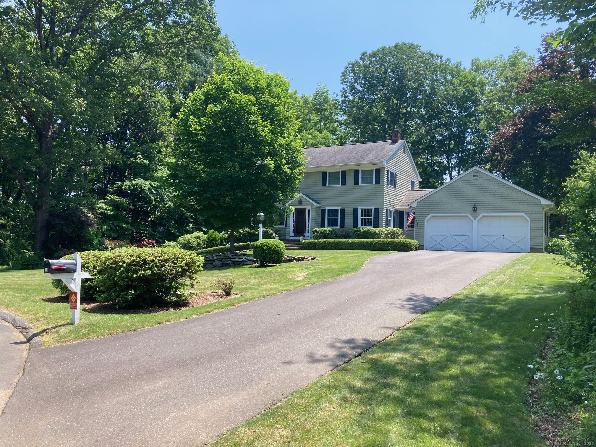 15 Windy Acres Drive