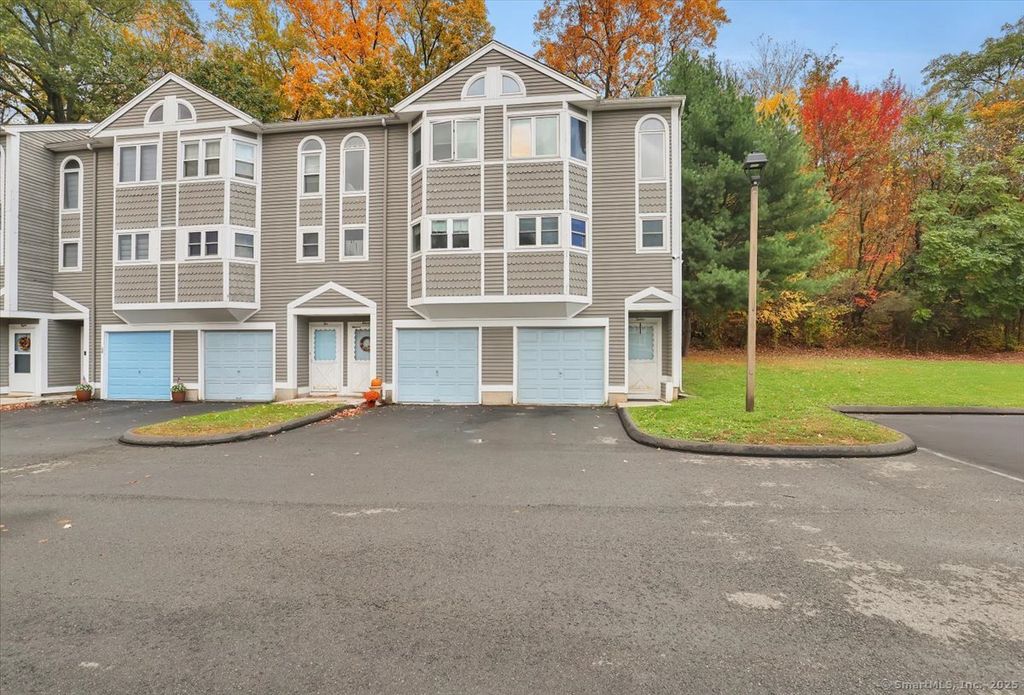 Photo of 1655 N Colony Road #12, Meriden, CT 06450 (MLS # 24135650)