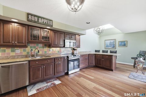 Tiny photo for 11 Saddle Ridge #11, Bloomfield, CT 06002 (MLS # 24161874)