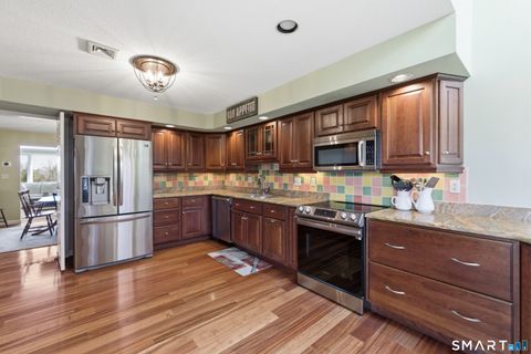 Tiny photo for 11 Saddle Ridge #11, Bloomfield, CT 06002 (MLS # 24161874)