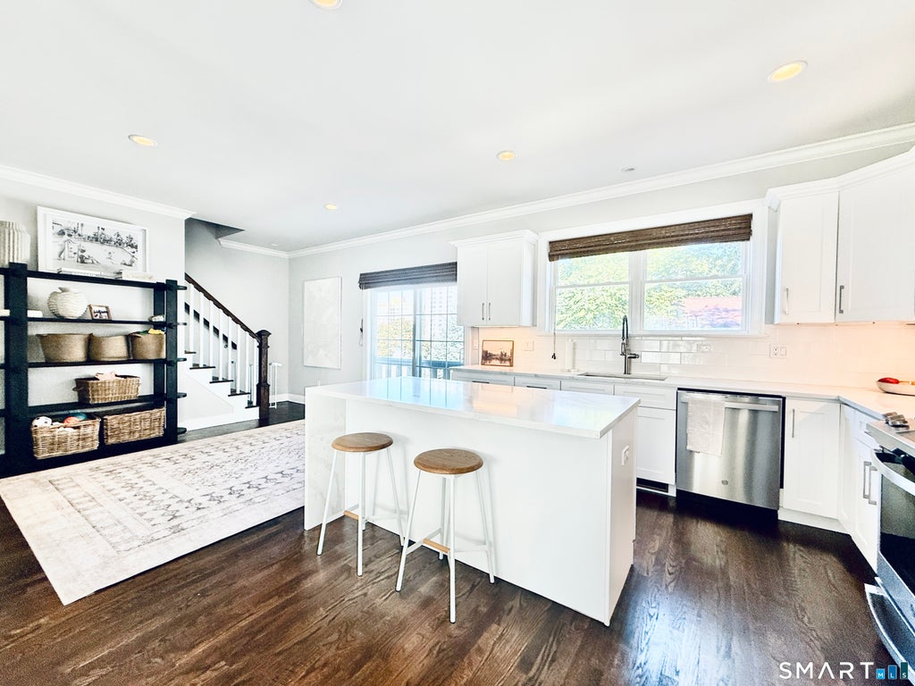 Photo of 35 Terrace Place #2, Stamford, CT 06902 (MLS # 24213054)