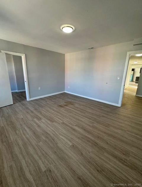 Multifamily For Rent - 453 E Main Street #455 UNIT 3L<br/> Bridgeport, CT 06608