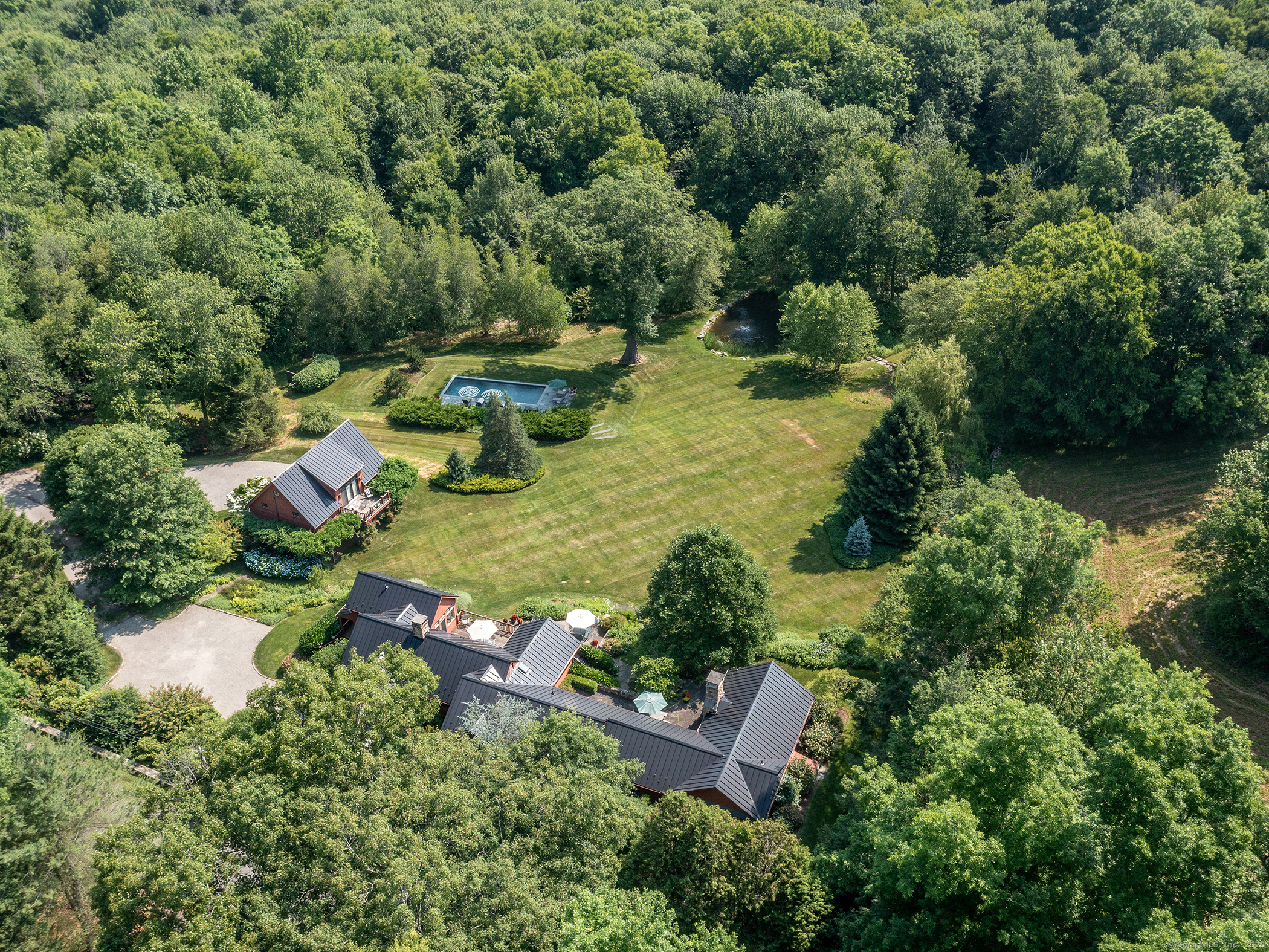 35 Schoolhouse Road