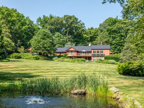35 Schoolhouse Road Roxbury CT 06783