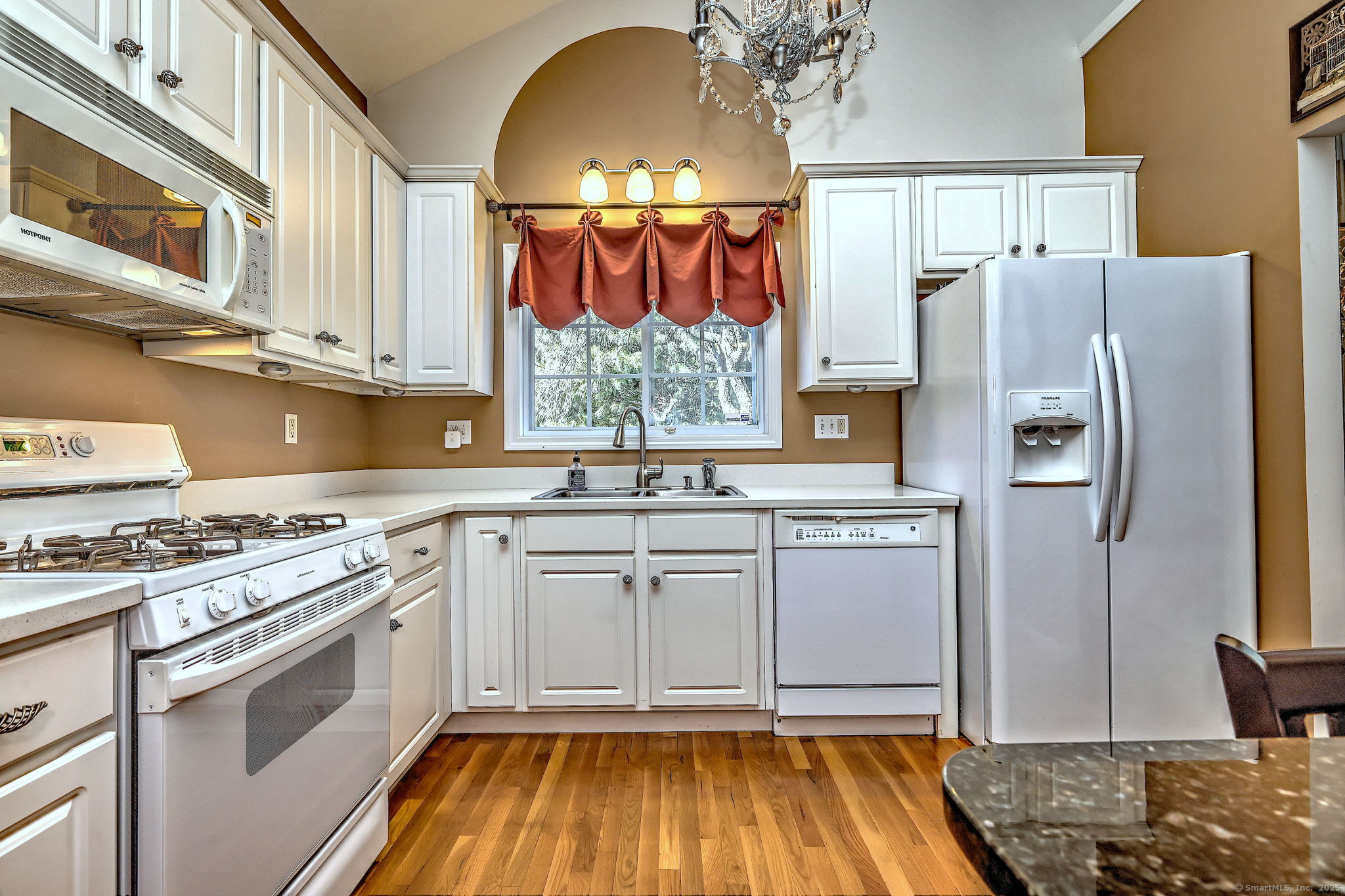 10 Deanarose Place #10, Cheshire, Connecticut image 7