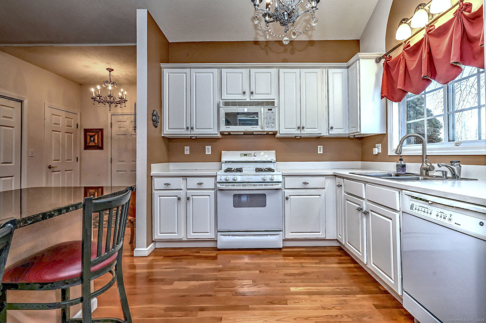 10 Deanarose Place #10, Cheshire, Connecticut image 8