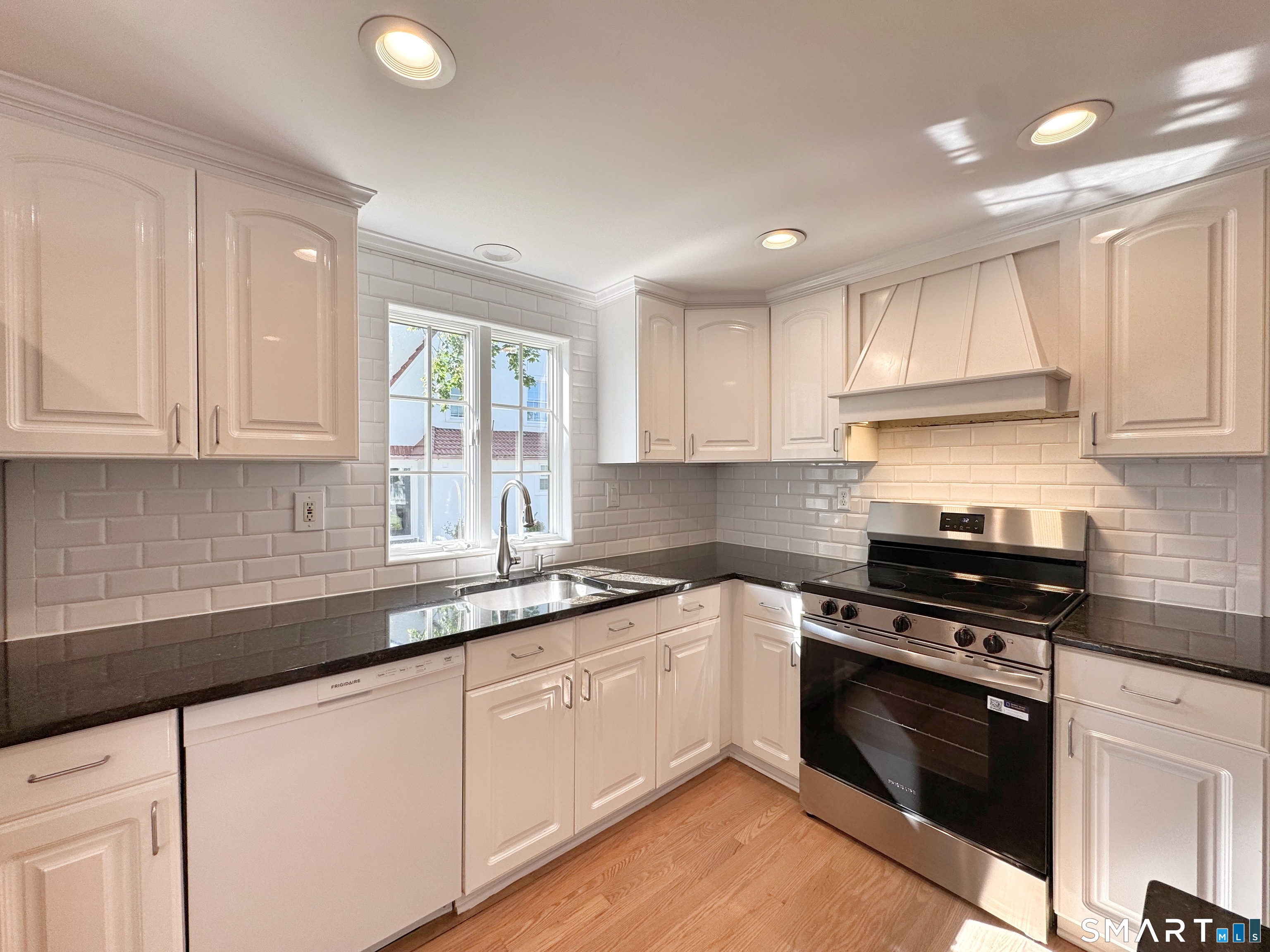 8 Muriel Street