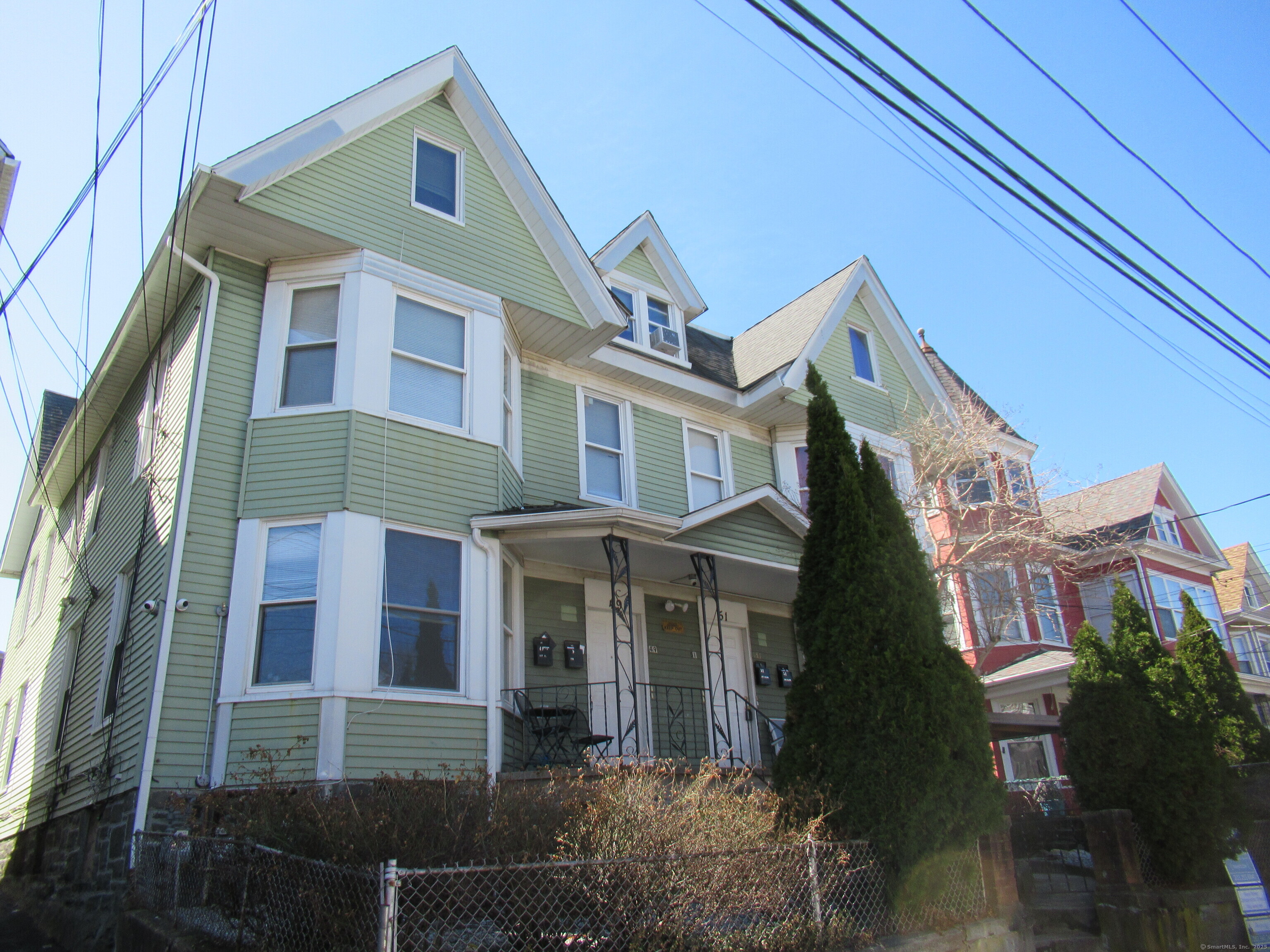 Center Street 1st, Bridgeport, Connecticut - 2 Bedrooms  
1 Bathrooms  
4 Rooms - 