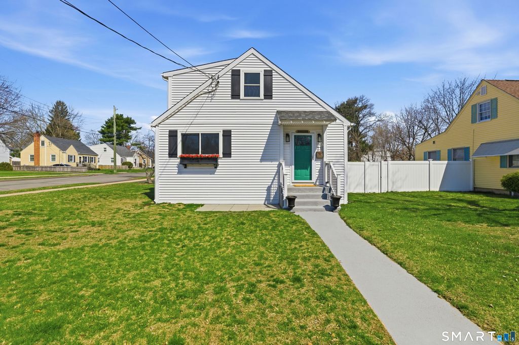 Photo of 21 Deepwood Drive, Manchester, CT 06040 (MLS # 24166485)