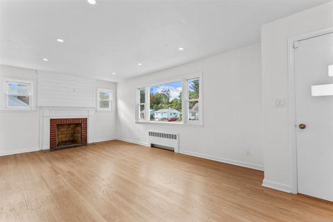 Tiny photo for 58 Jacobs Terrace, Middletown, CT 06457 (MLS # 24133326)