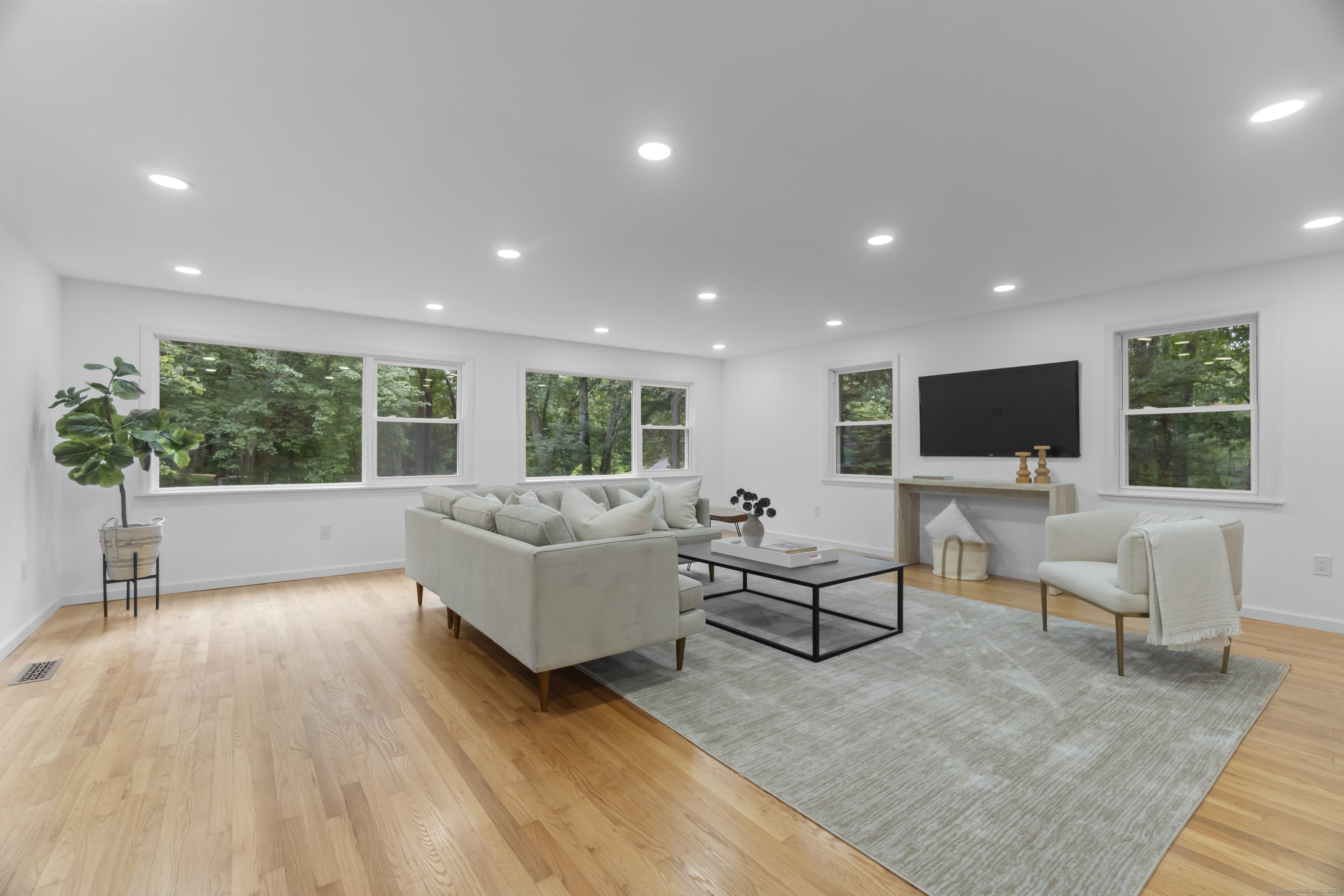 20 Ravenwood Drive