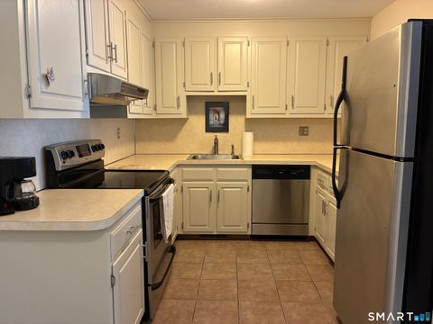 Tiny photo for 462 Glendale Avenue #11, Bridgeport, CT 06606 (MLS # 24166046)