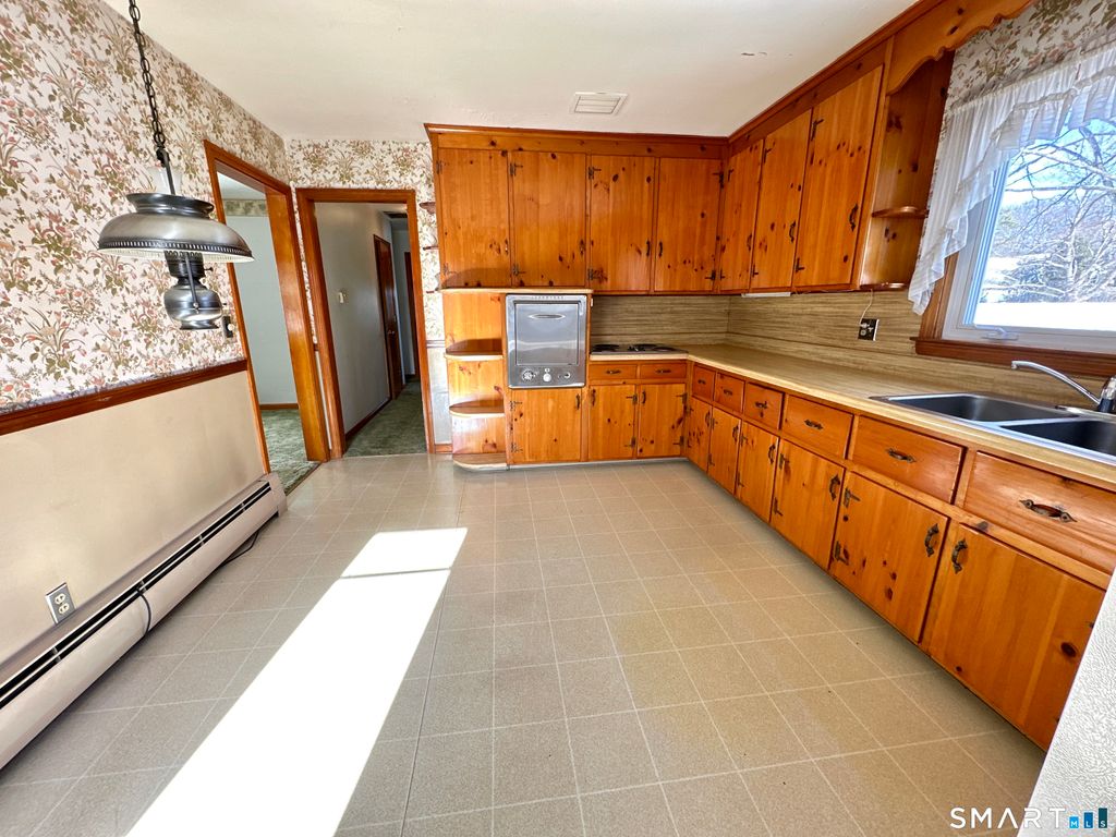 Photo of 80 Southwest Avenue, Windsor Locks, CT 06096 (MLS # 24144998)