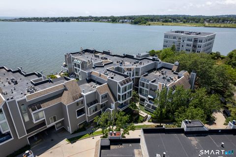 Tiny photo for 38 Harbour Close #38, New Haven, CT 06519 (MLS # 24154687)