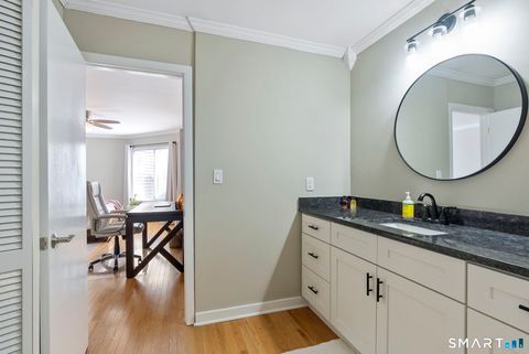 Tiny photo for 38 Harbour Close #38, New Haven, CT 06519 (MLS # 24154687)