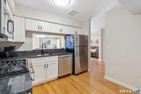 Tiny photo for 38 Harbour Close #38, New Haven, CT 06519 (MLS # 24154687)