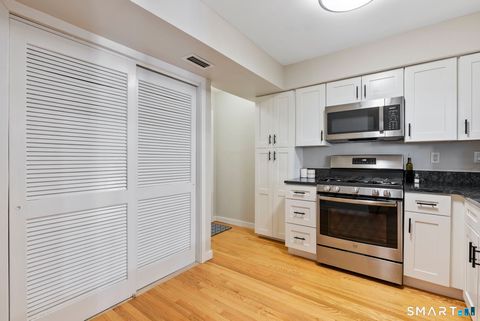 Tiny photo for 38 Harbour Close #38, New Haven, CT 06519 (MLS # 24154687)