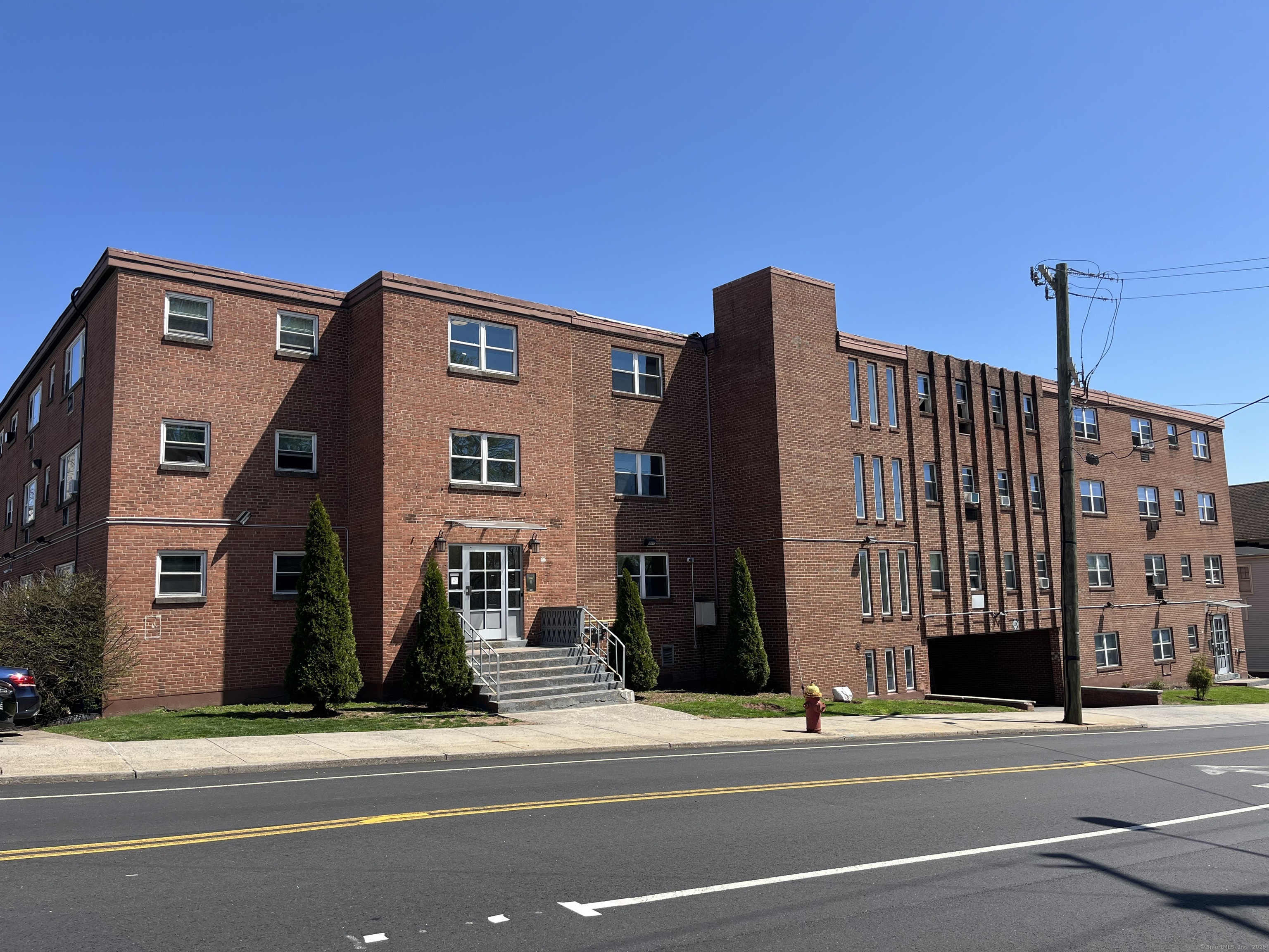 Cook Avenue B26, Meriden, Connecticut - 1 Bedrooms  
1 Bathrooms  
4 Rooms - 