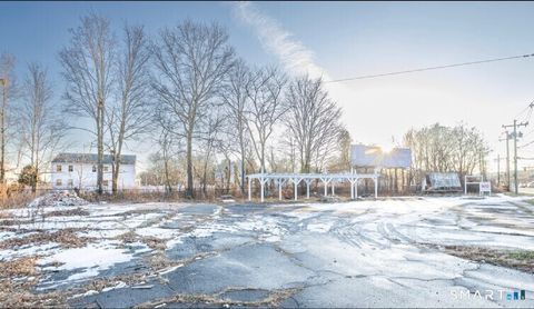 Photo of 114 E Main Street, Plainville, CT 06062 (MLS # 24169928)