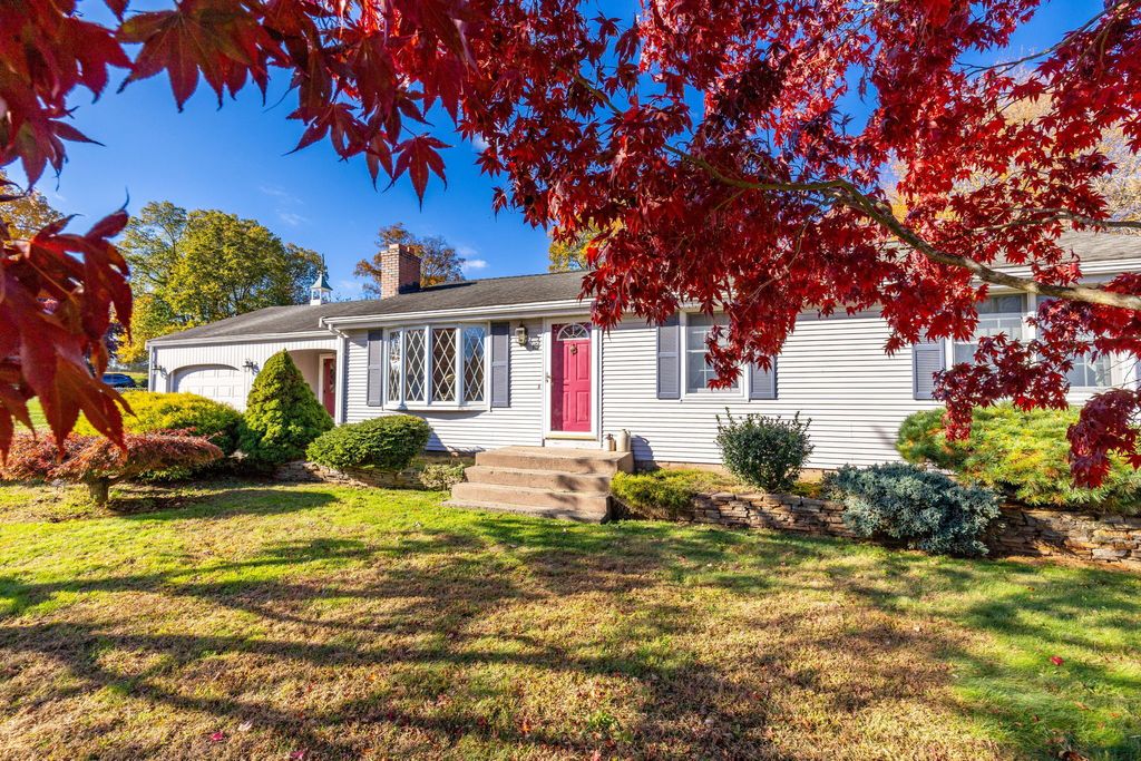 Photo of 15 Ledge Drive, Rocky Hill, CT 06067 (MLS # 24138997)