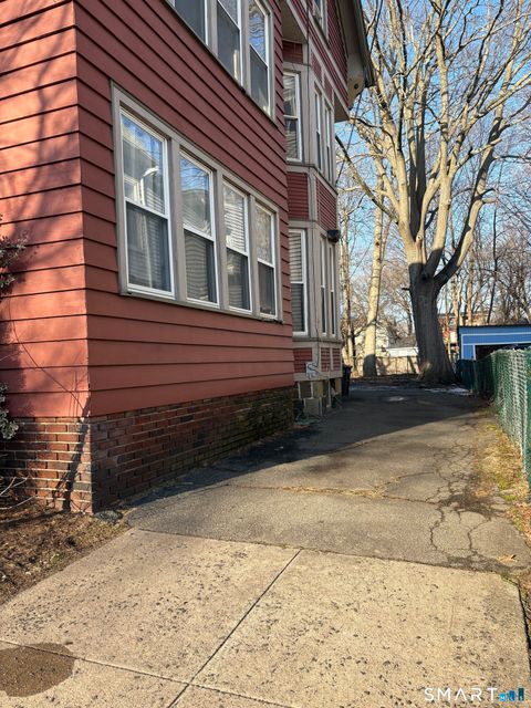 Tiny photo for 733 Elm Street #2, New Haven, CT 06511 (MLS # 24150838)