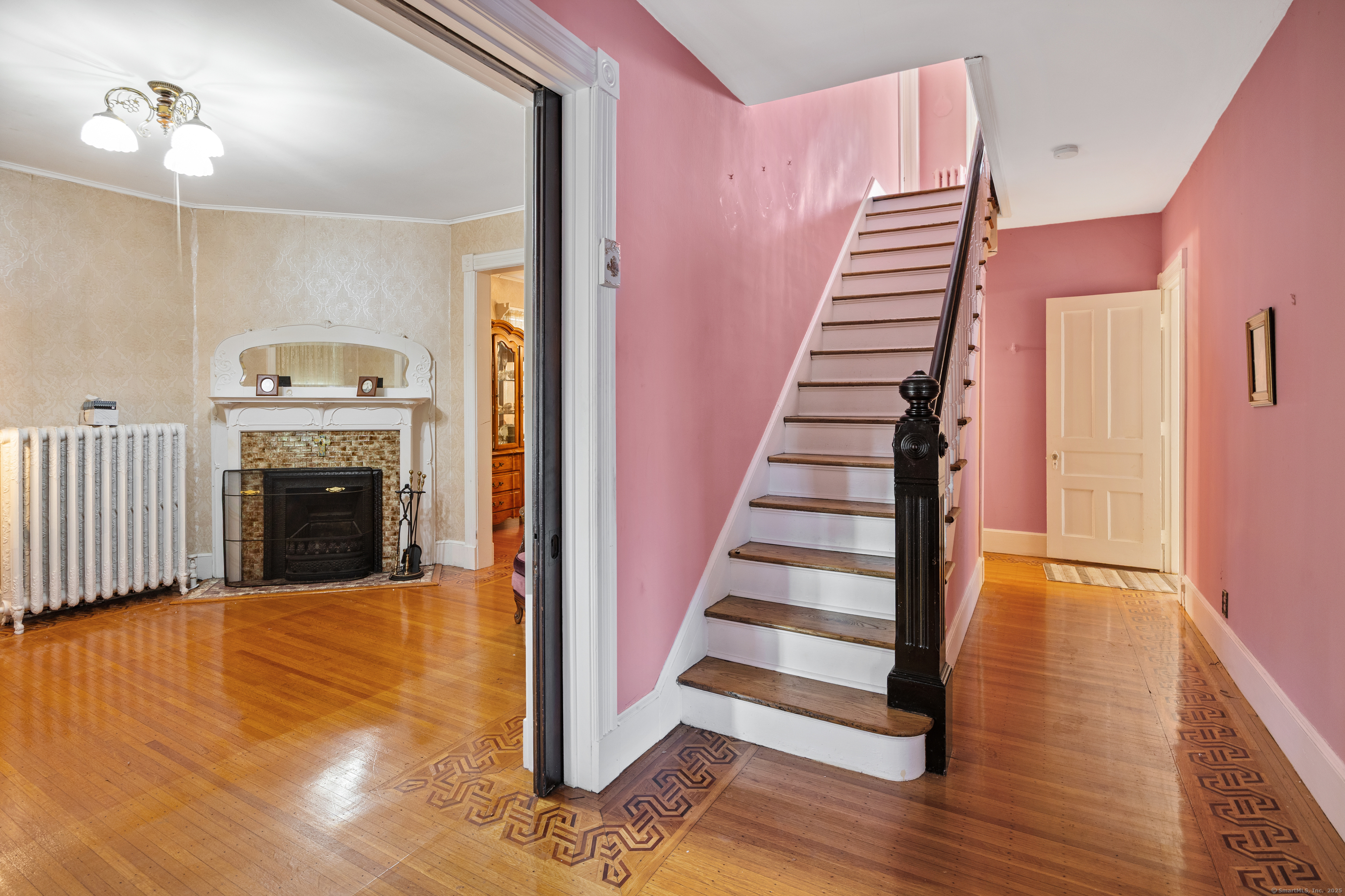 116 East Pearl Street