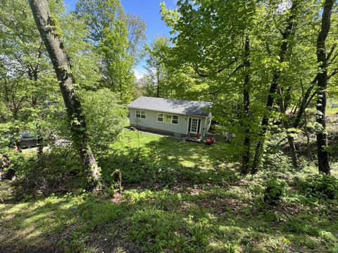 16 Fair Lane New Fairfield CT 06812
