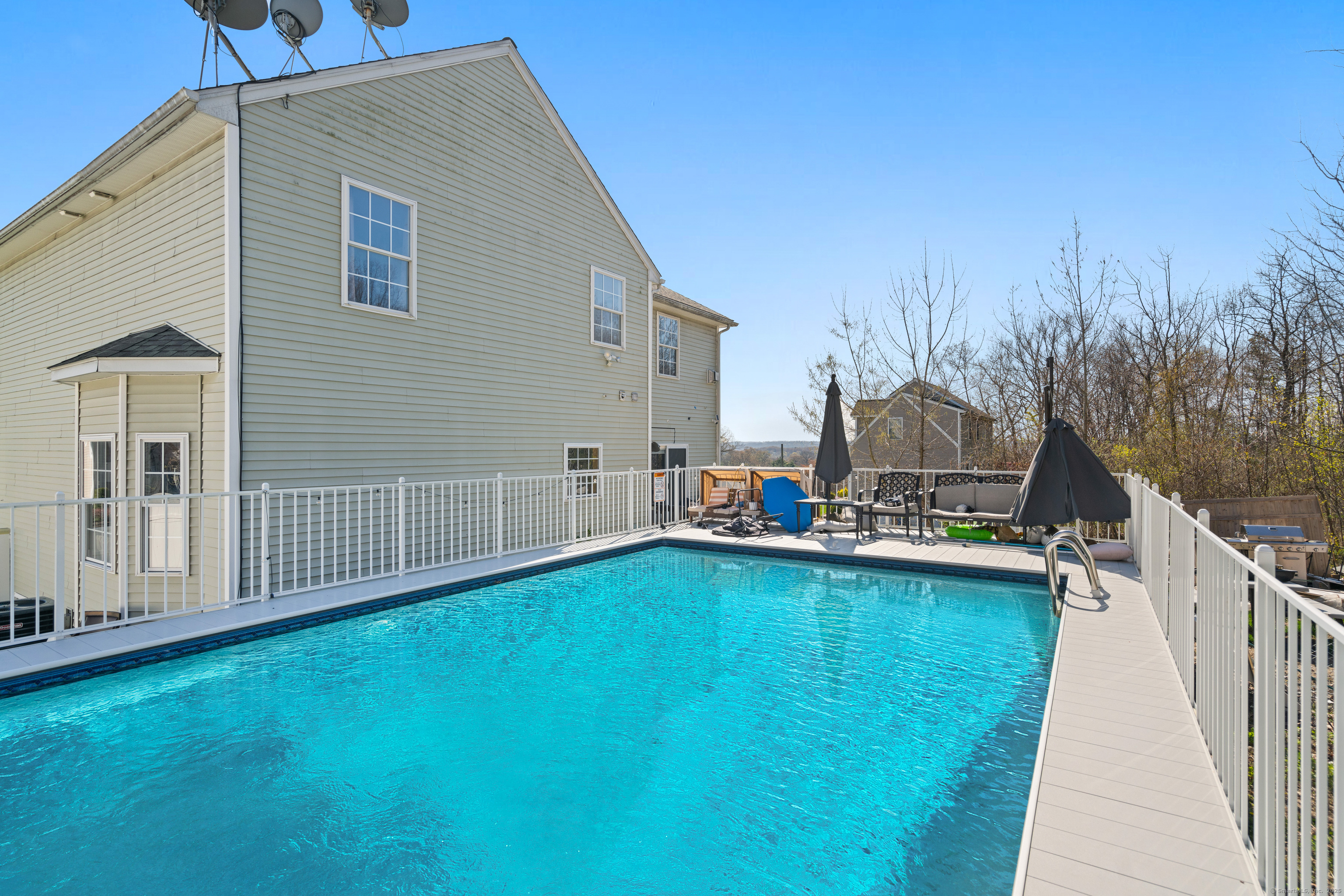 207 Ridgefield Avenue, Waterbury, Connecticut image 4