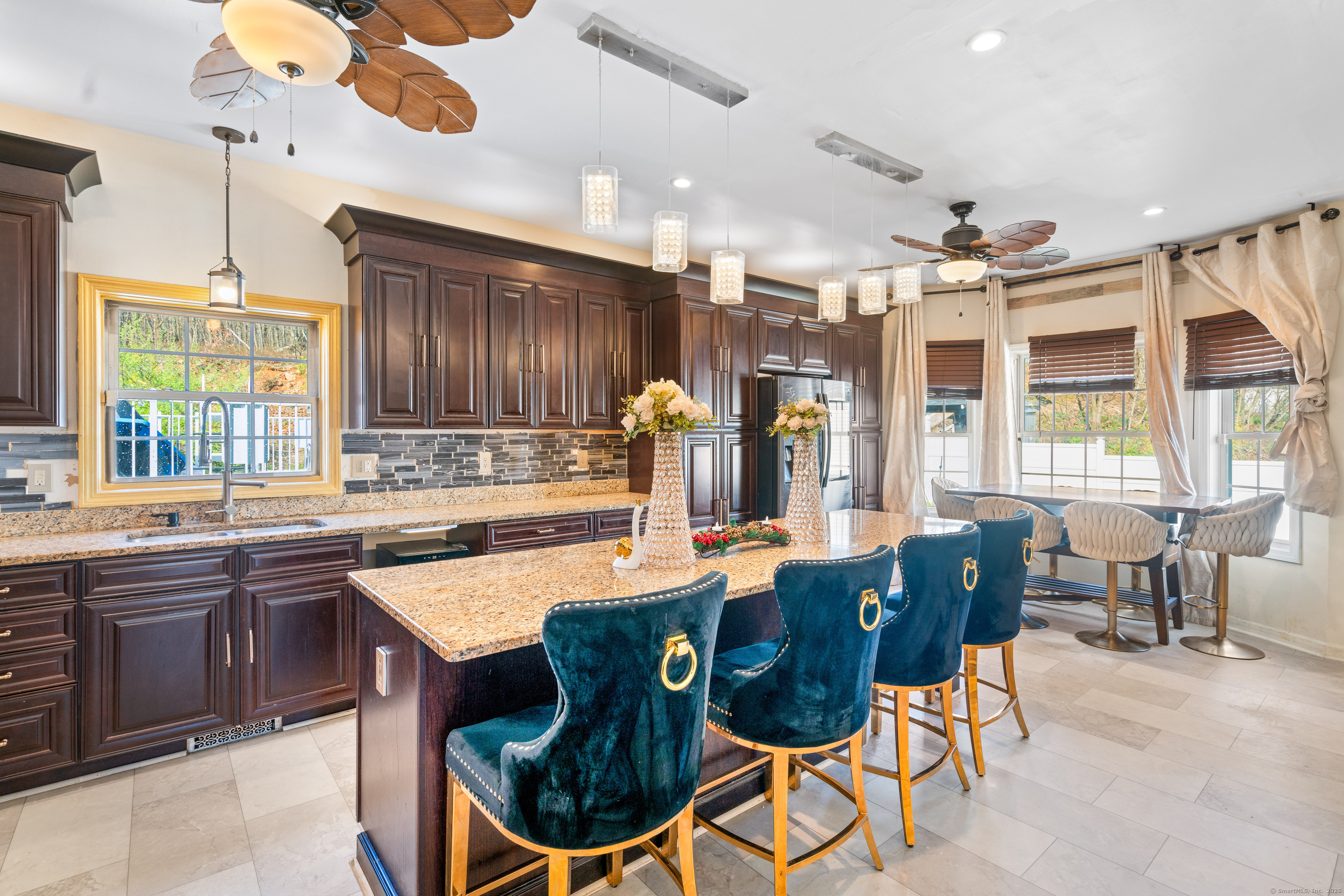 207 Ridgefield Avenue, Waterbury, Connecticut image 9