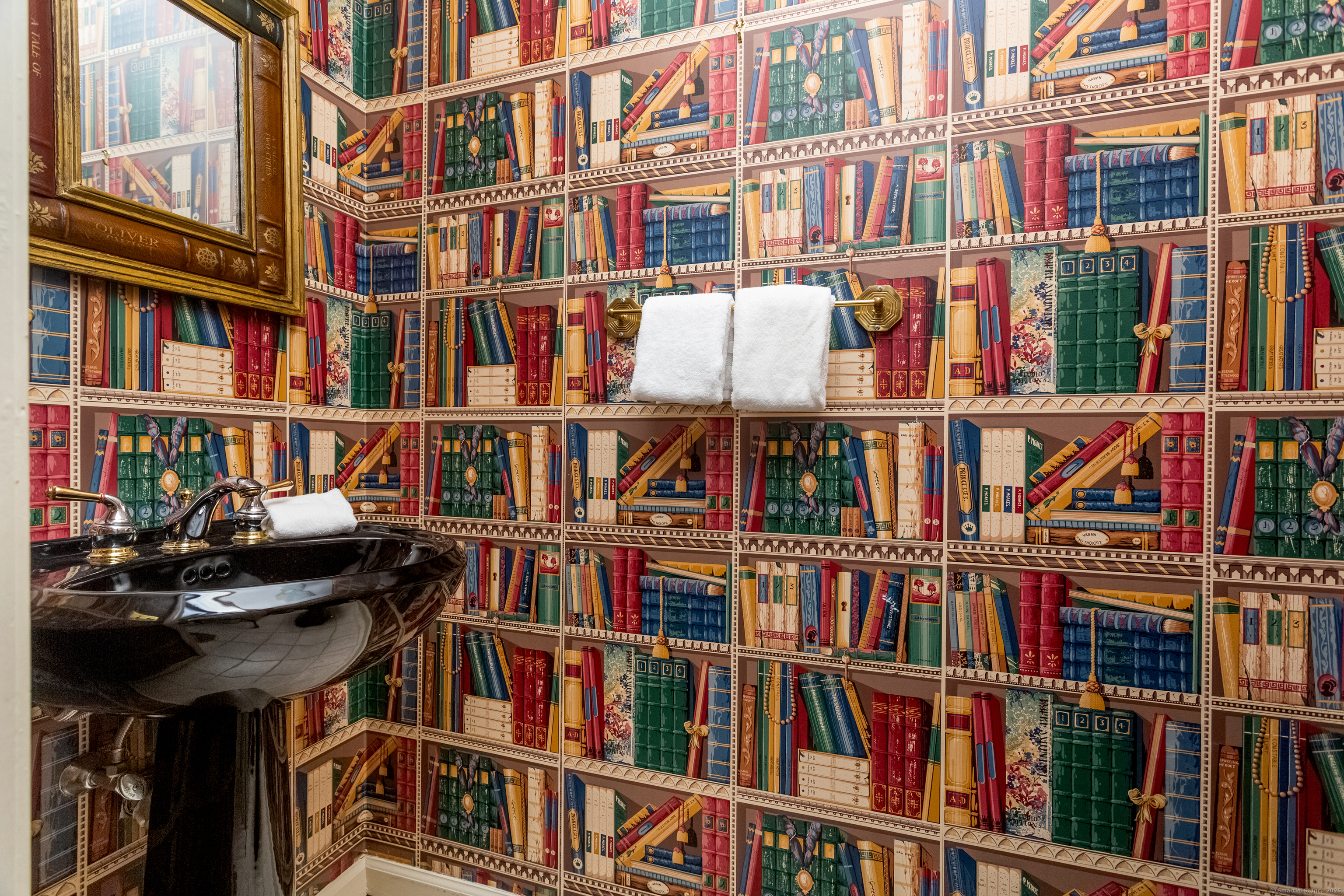 Westport, Connecticut 06880, United States, 2 Bedrooms Bedrooms, ,3 BathroomsBathrooms,Residential,Active,210564