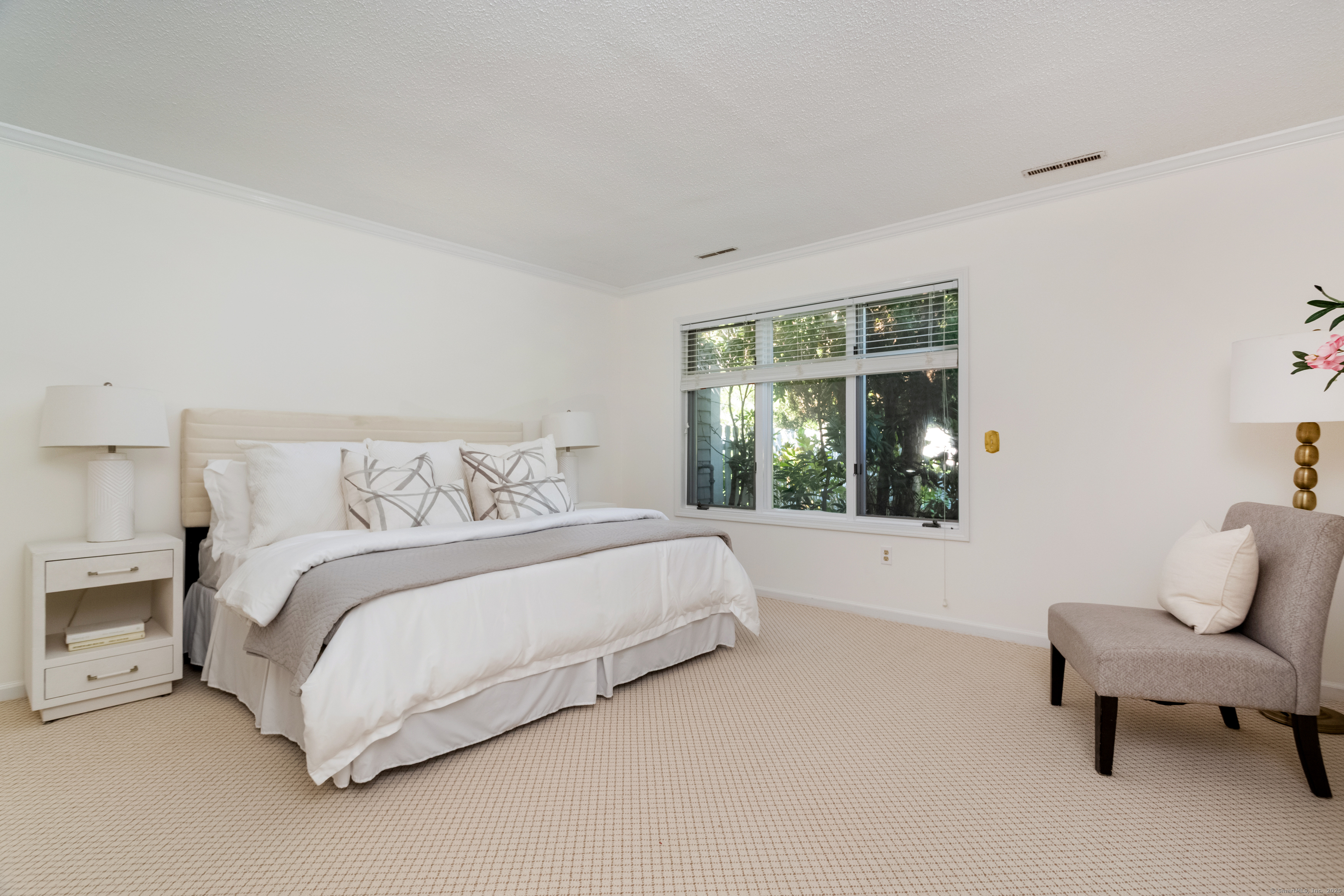 Westport, Connecticut 06880, United States, 2 Bedrooms Bedrooms, ,3 BathroomsBathrooms,Residential,Active,210564