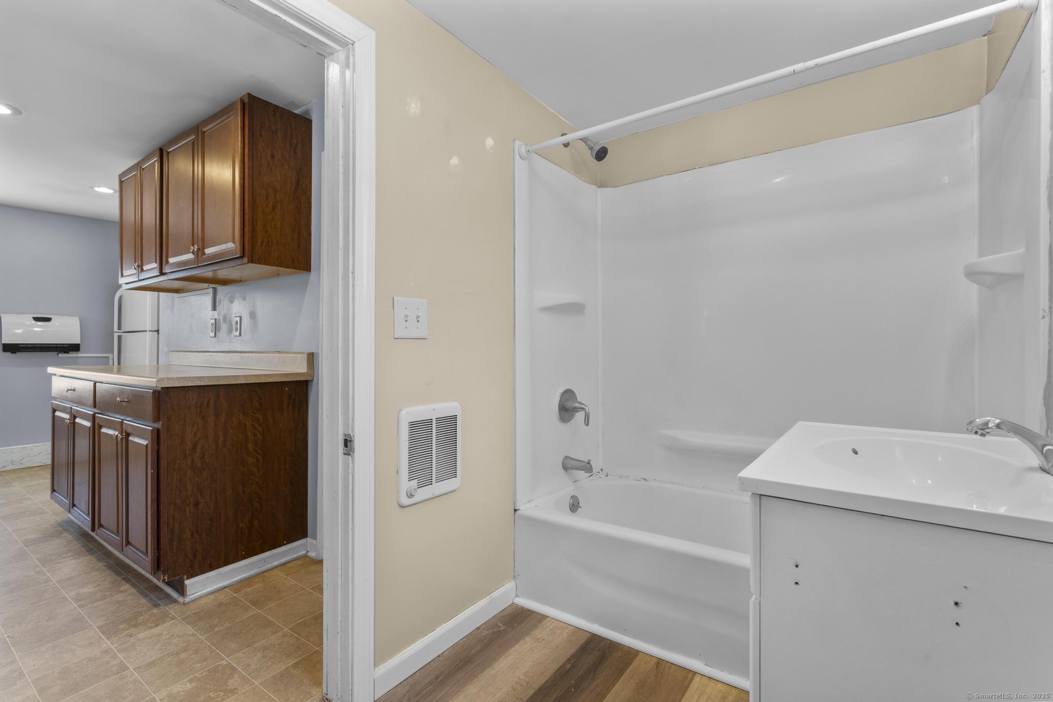 25 Nooks Hill Road, Cromwell, Connecticut image 10