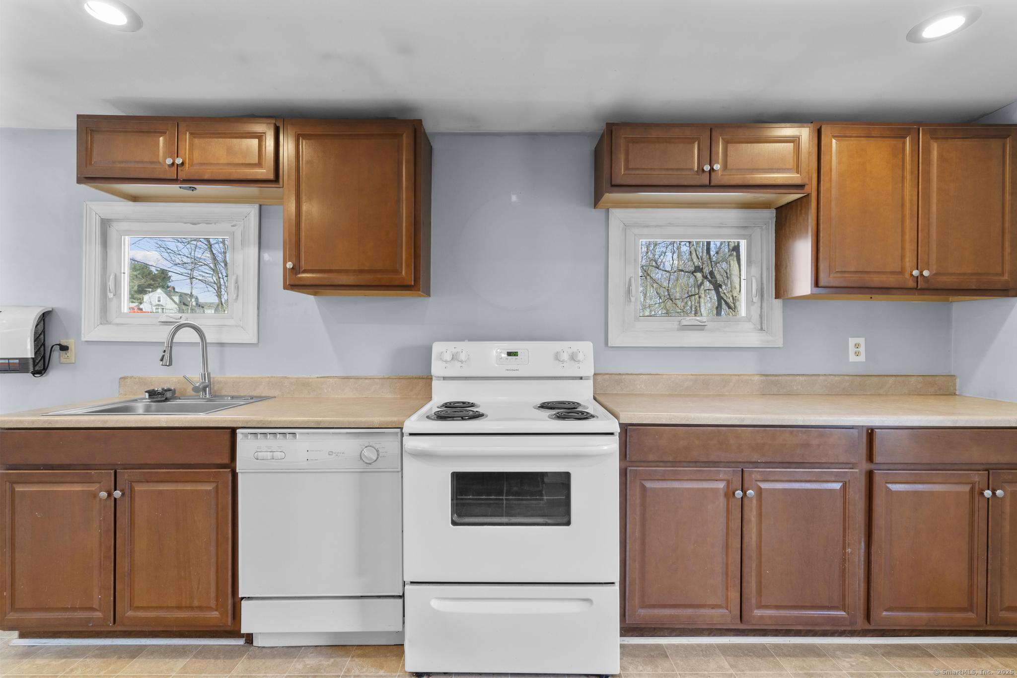 25 Nooks Hill Road, Cromwell, Connecticut image 8