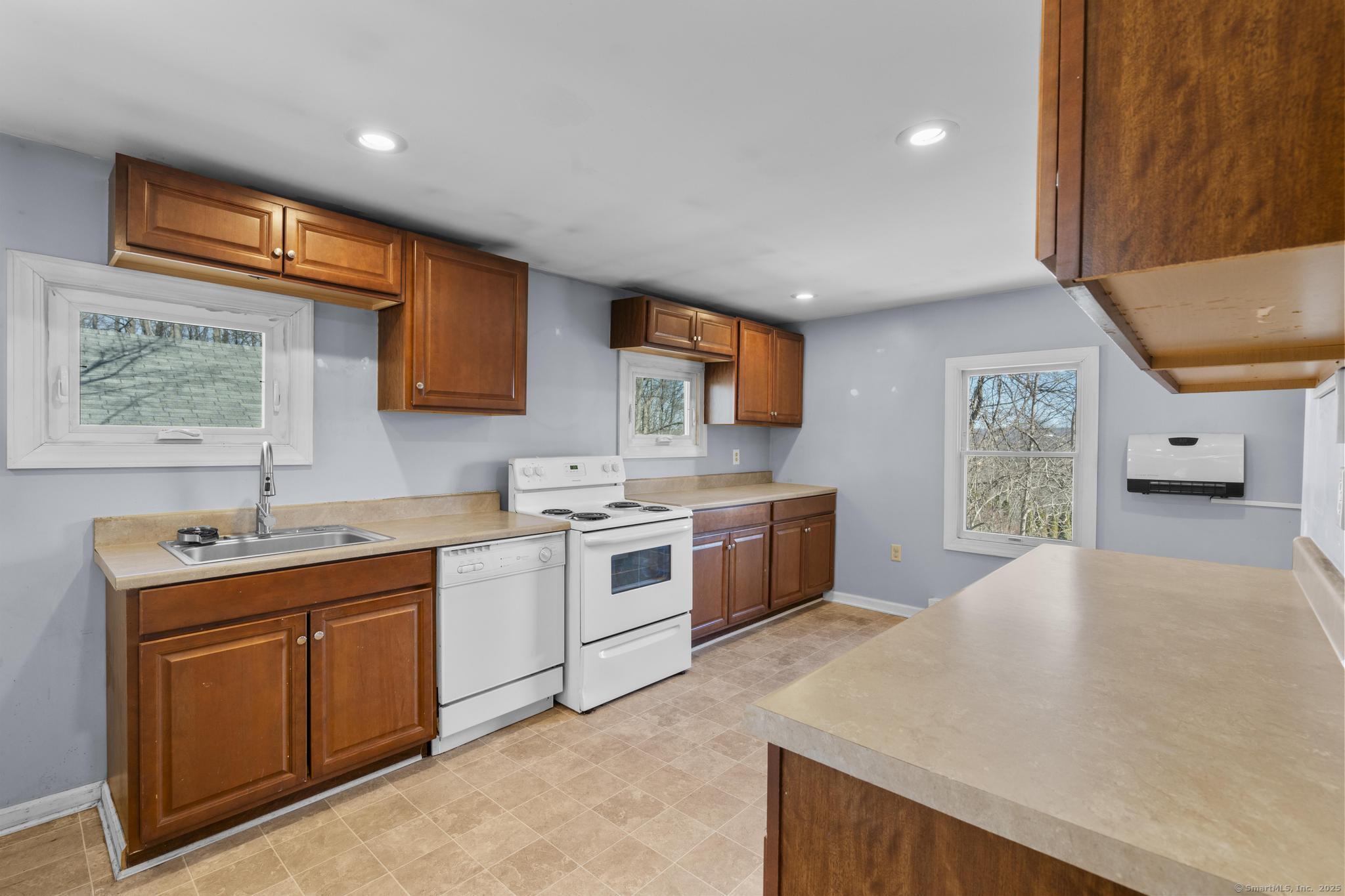 25 Nooks Hill Road, Cromwell, Connecticut image 7