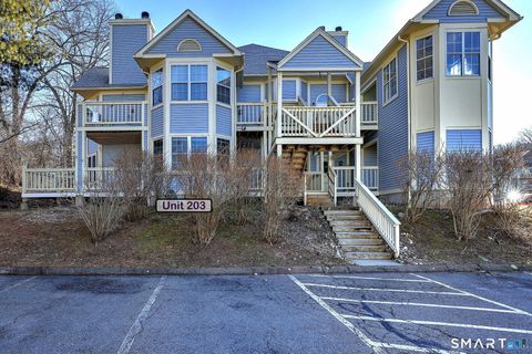 75 Redwood Drive 203 East Haven CT 06513