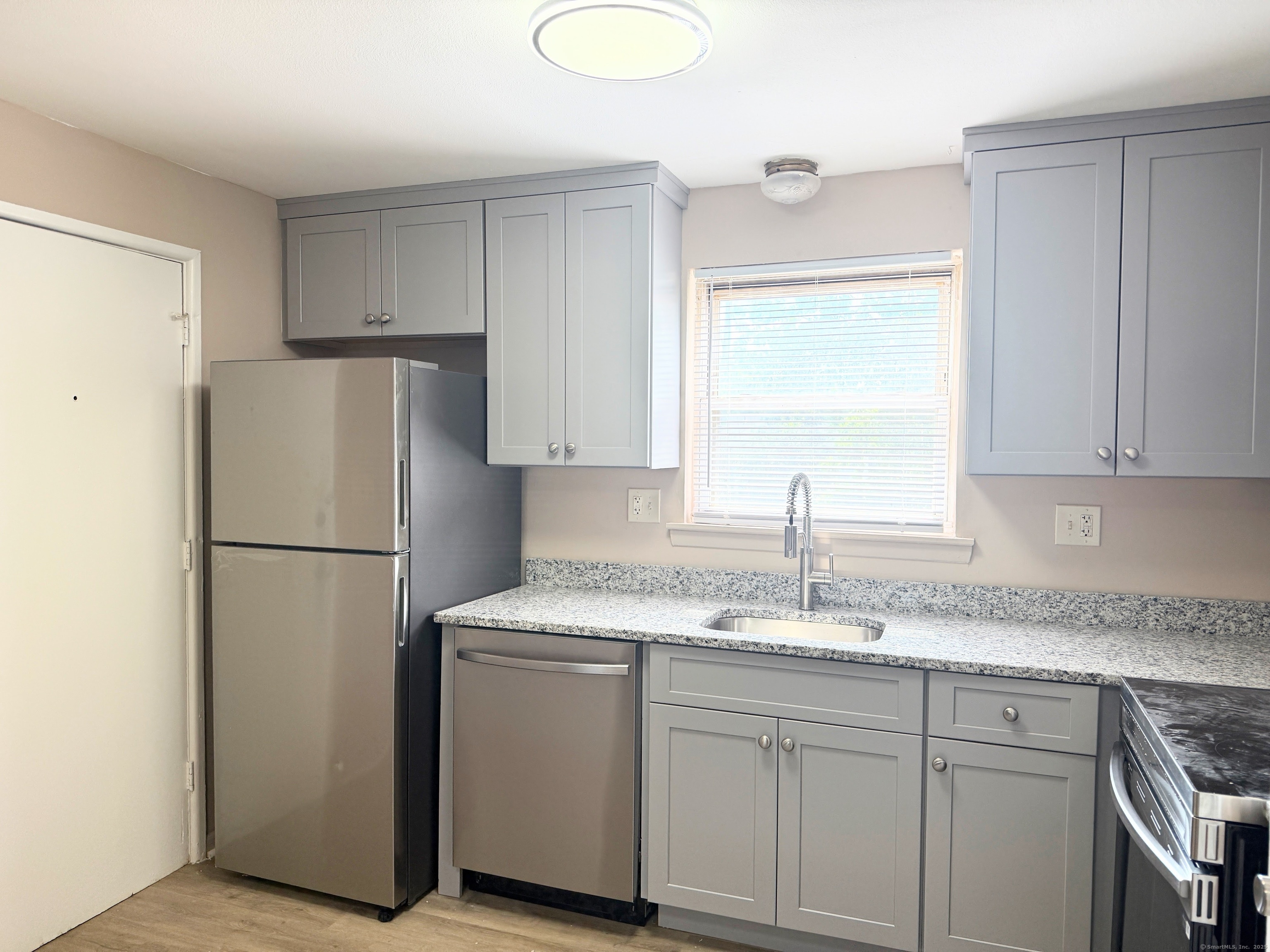 10 Colonial Drive APT A