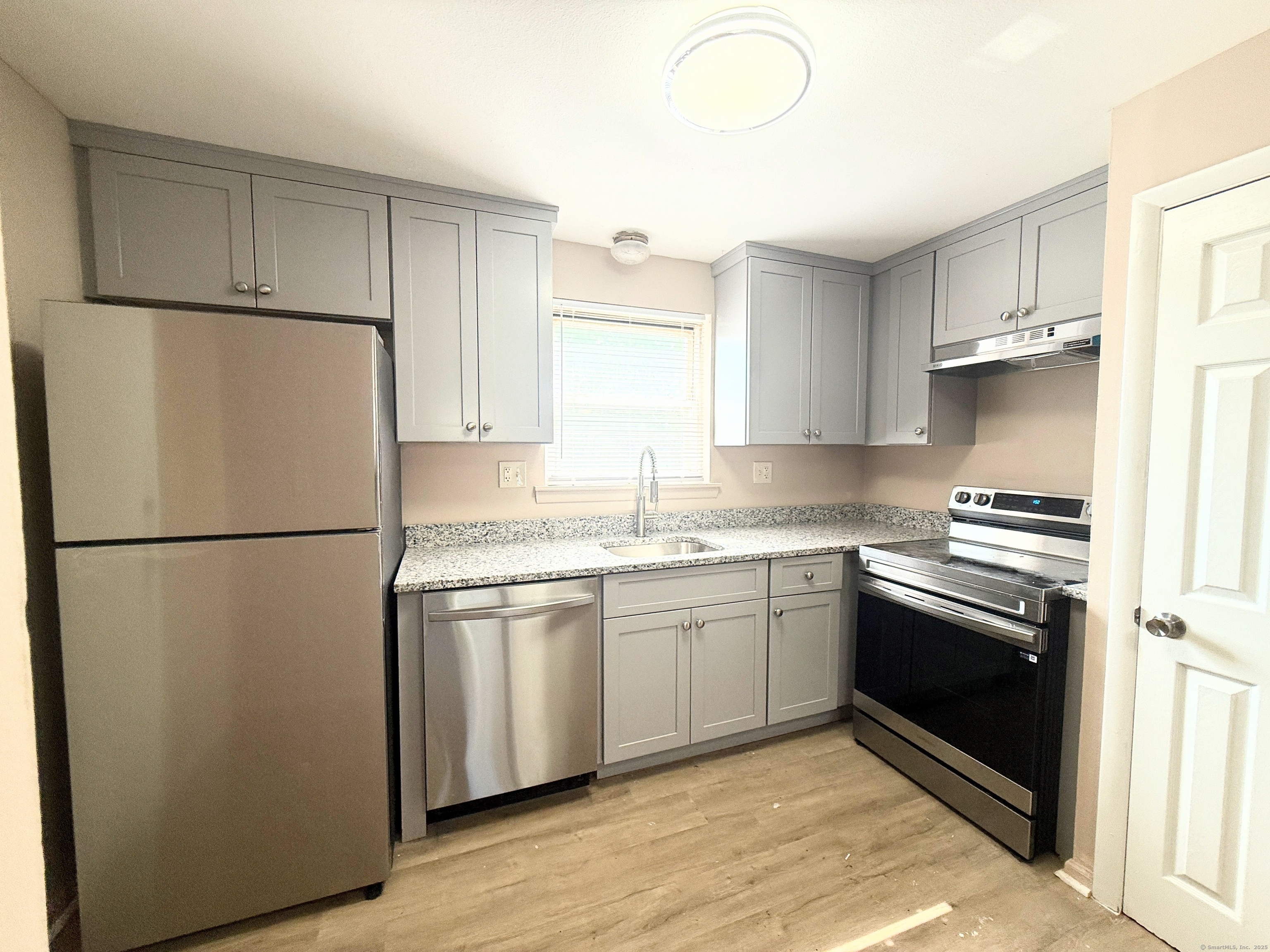 10 Colonial Drive APT A