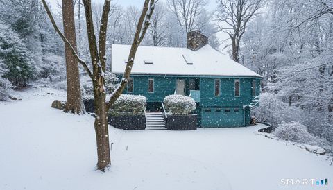 Photo of 40 Tory Hill Lane, Norwalk, CT 06853 (MLS # 24151095)