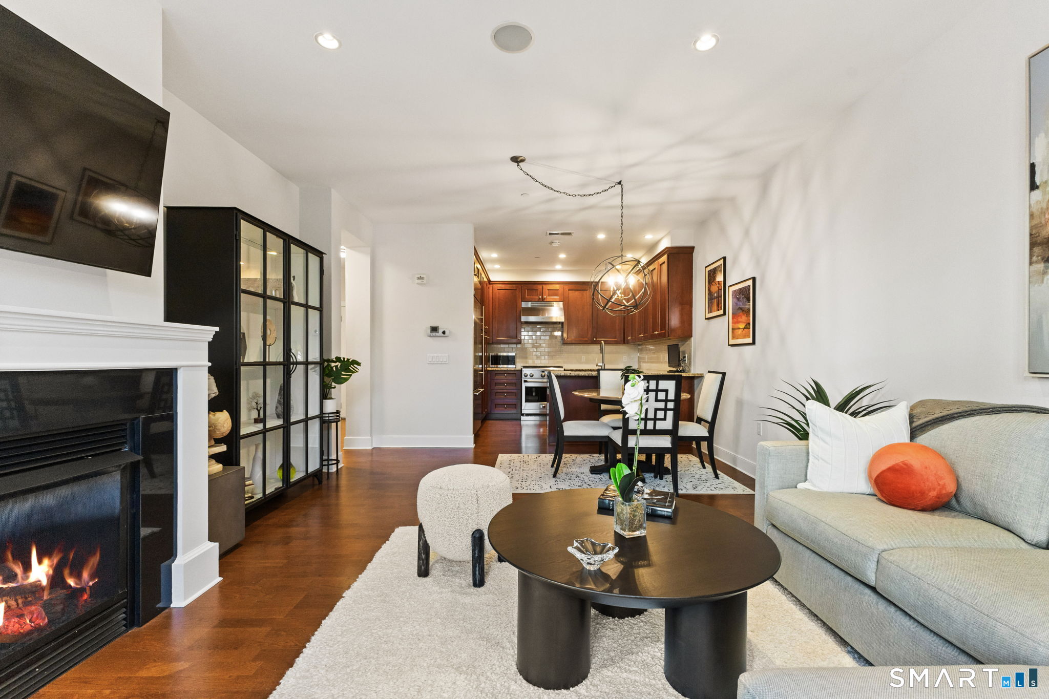 77 Havemeyer Lane 301