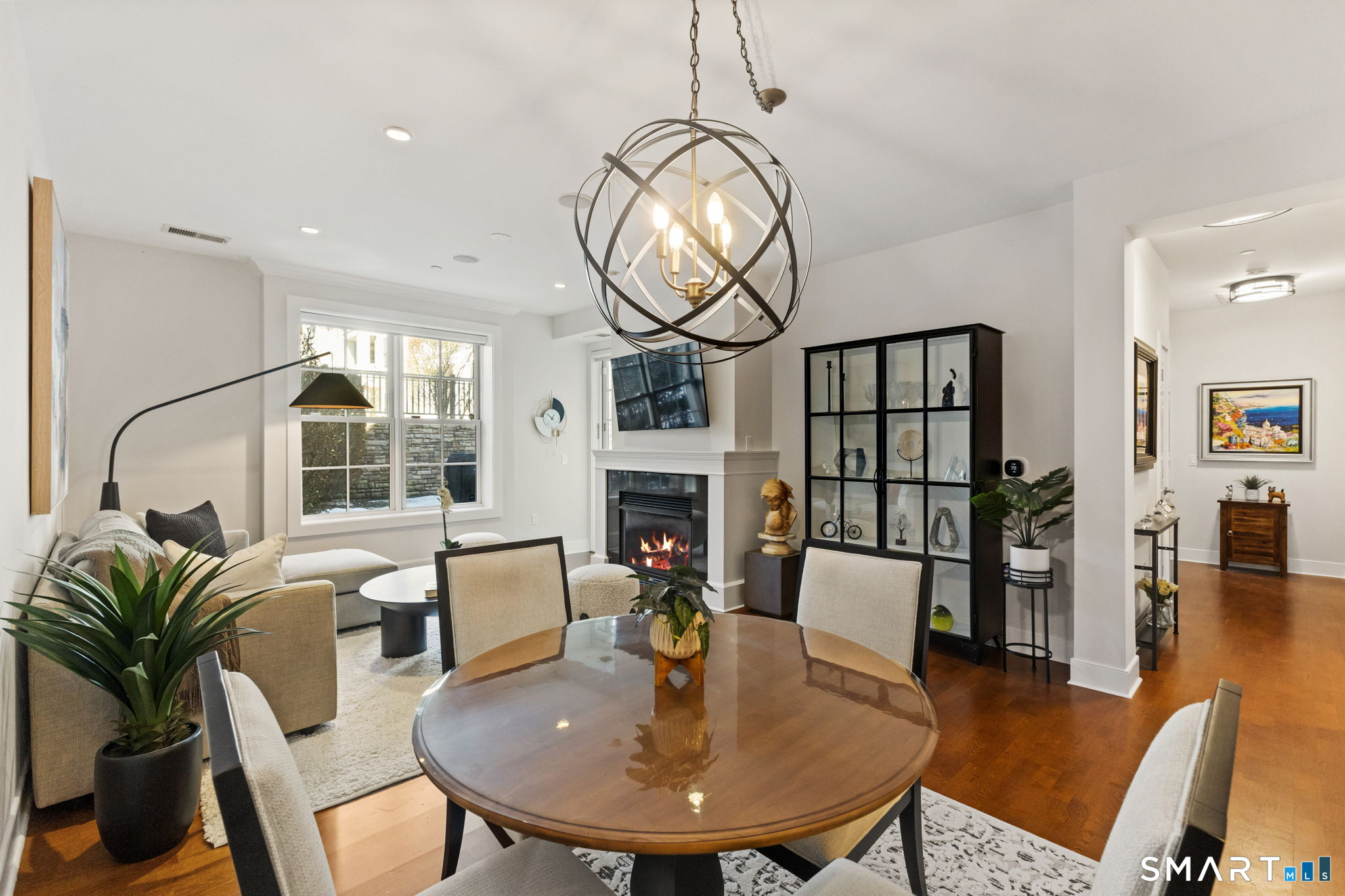 77 Havemeyer Lane 301