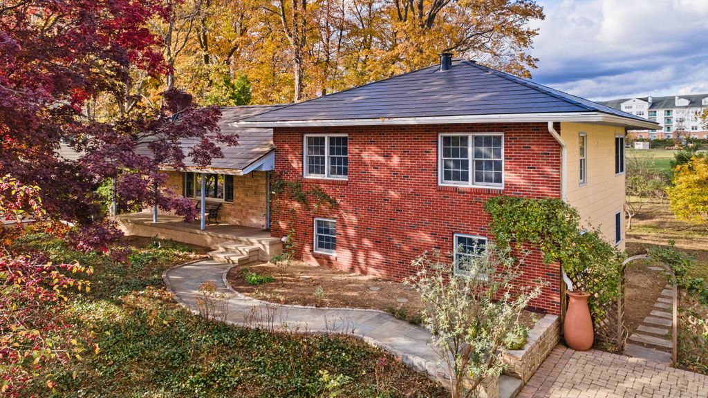 Photo of 34 Davenport Drive, Stamford, CT 06902 (MLS # 24140772)