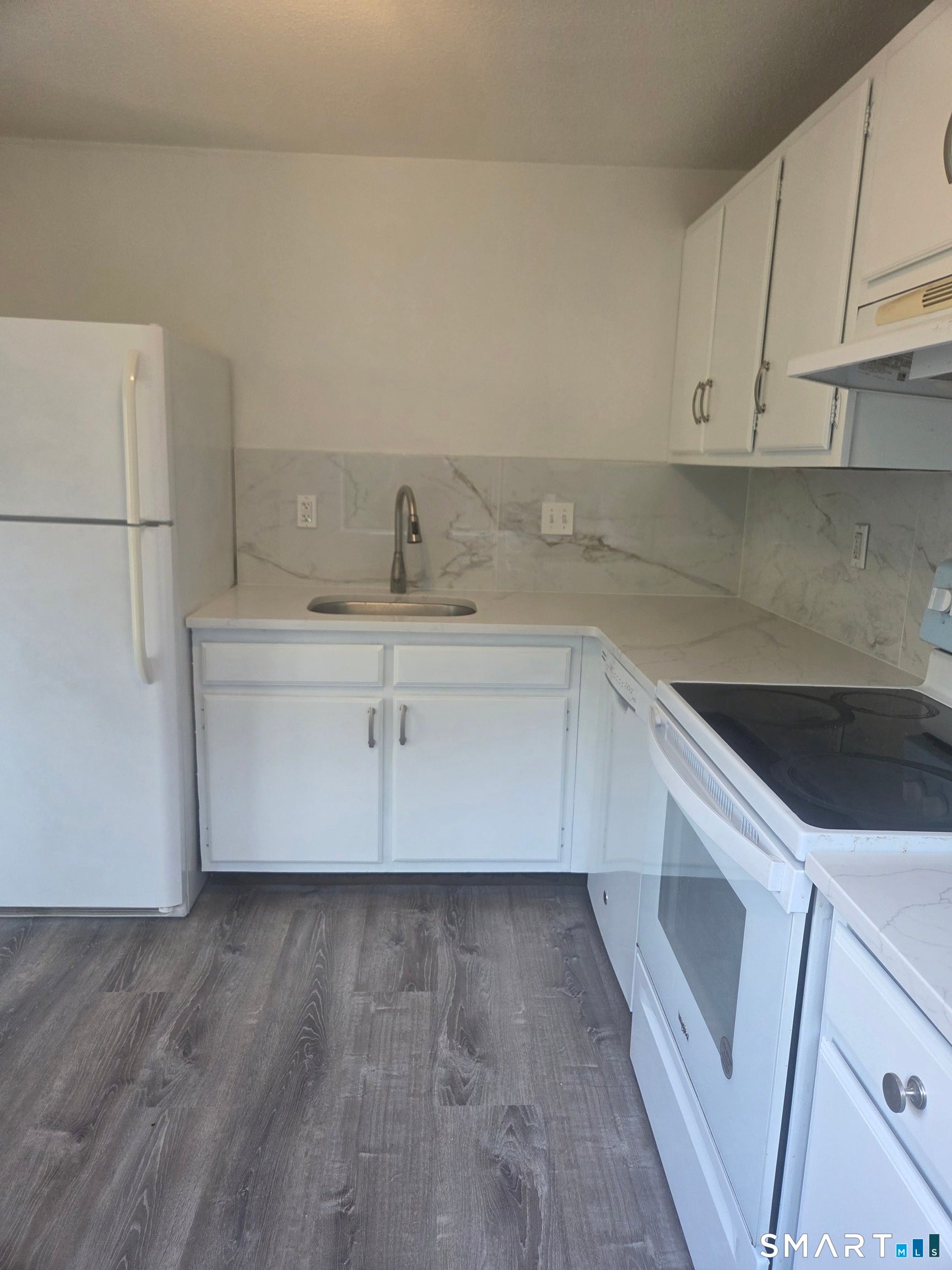 7 Padanaram Road J216