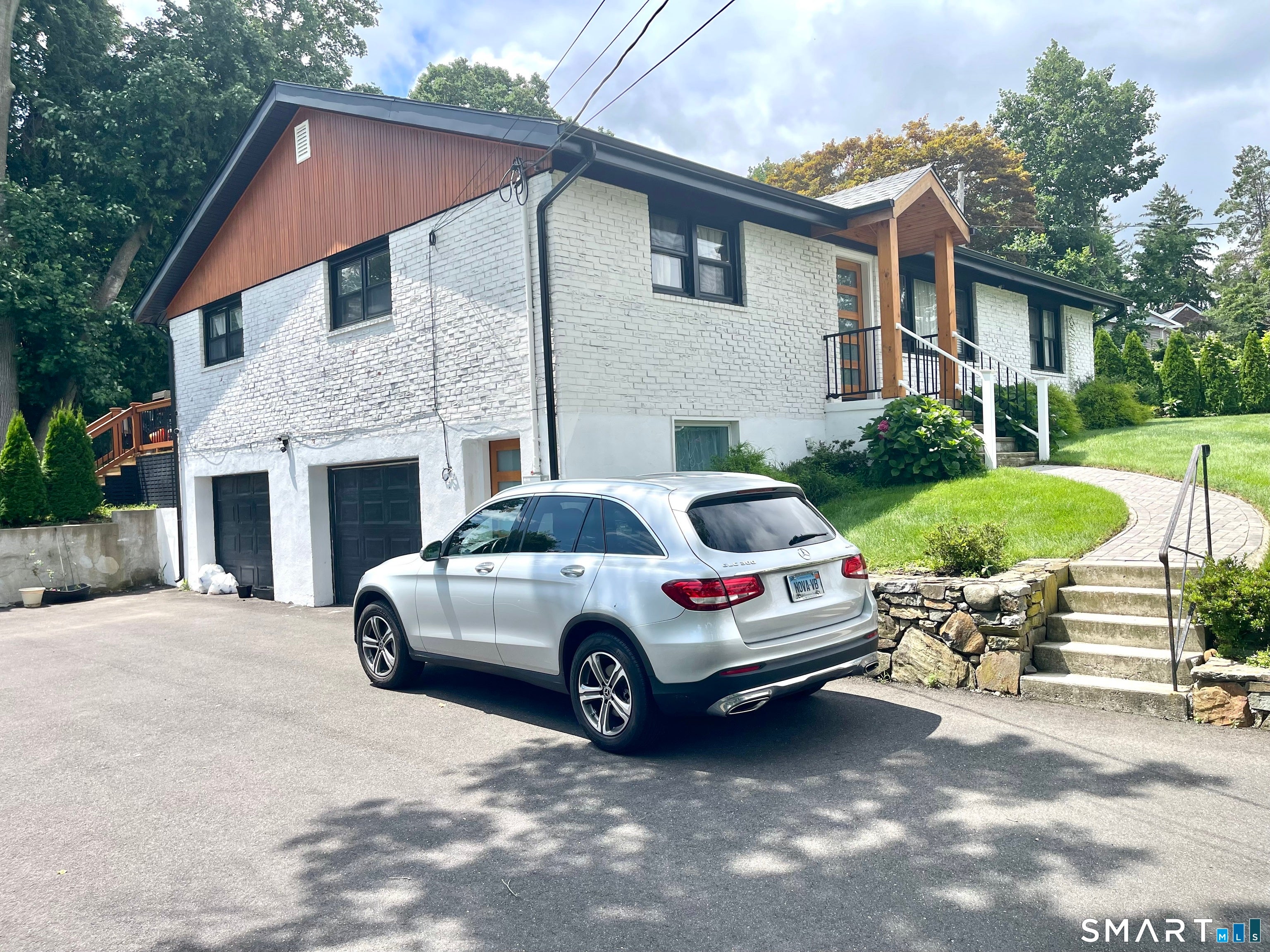 88 Yale Avenue