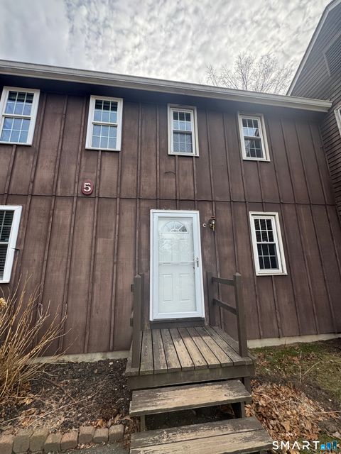 Photo of 239 Old Farms Road #5C, Avon, CT 06001 (MLS # 24162858)