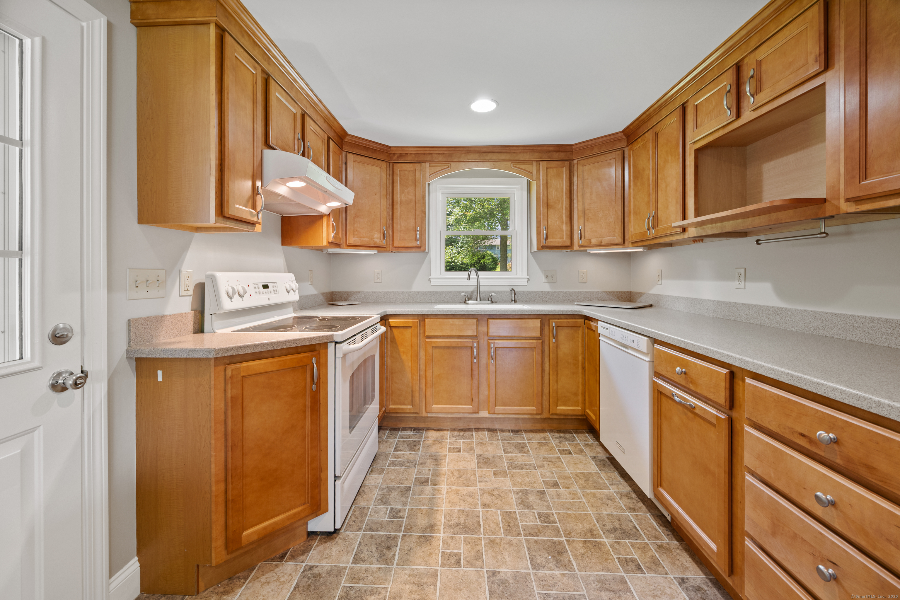 27 Lathrop Drive