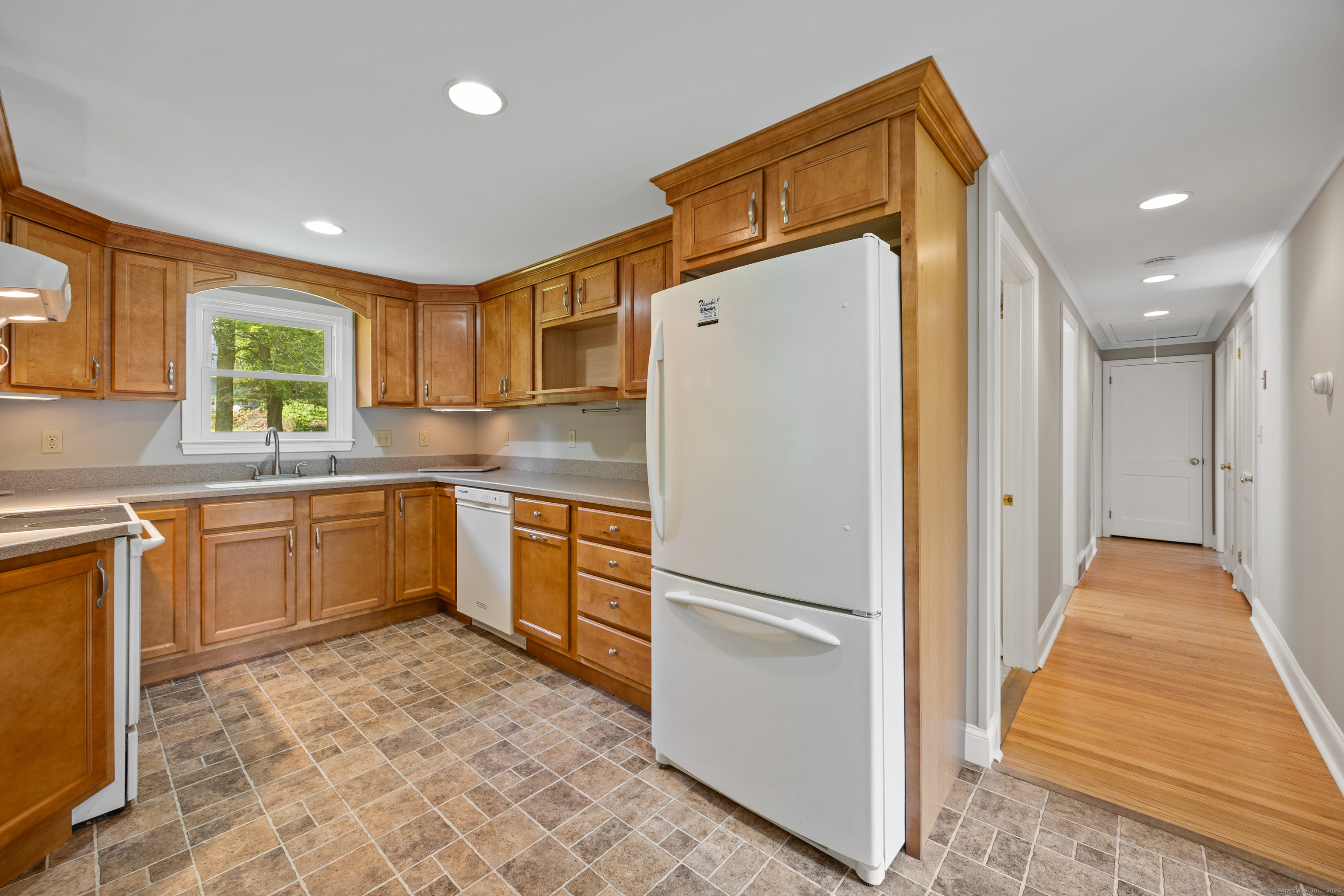 27 Lathrop Drive