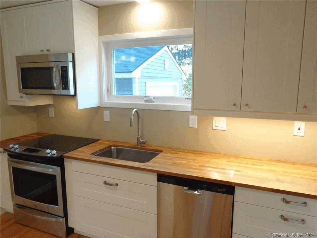 9 Silver Drive