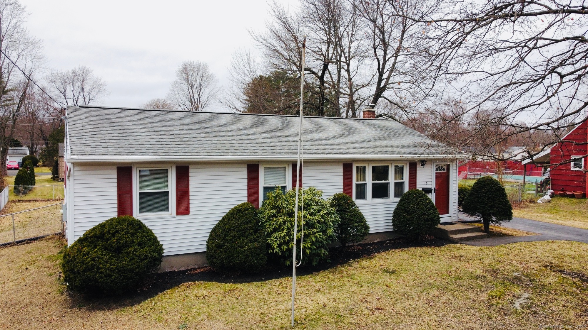 18 Middlesex Drive, Enfield, Connecticut image 2