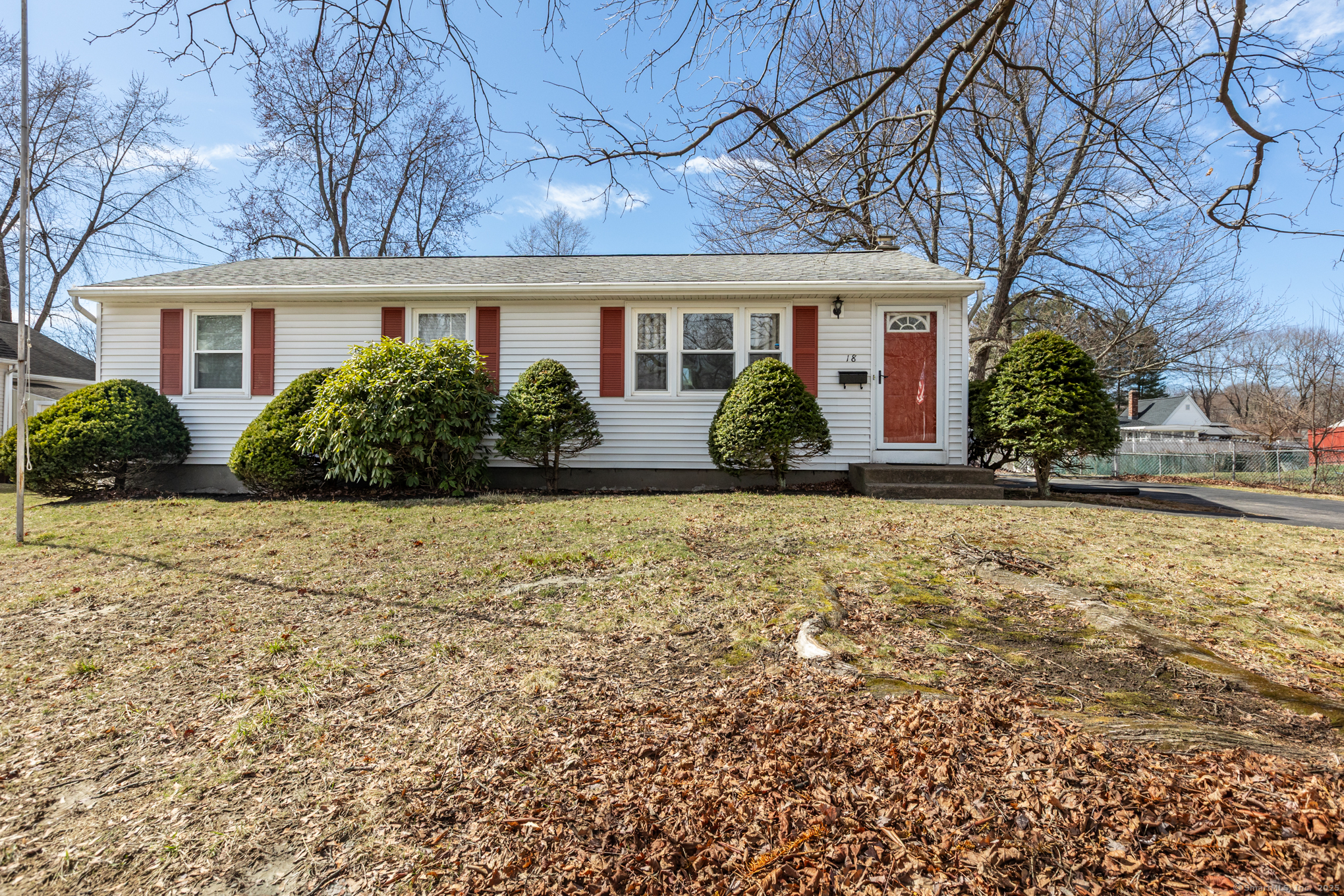 18 Middlesex Drive, Enfield, Connecticut image 3