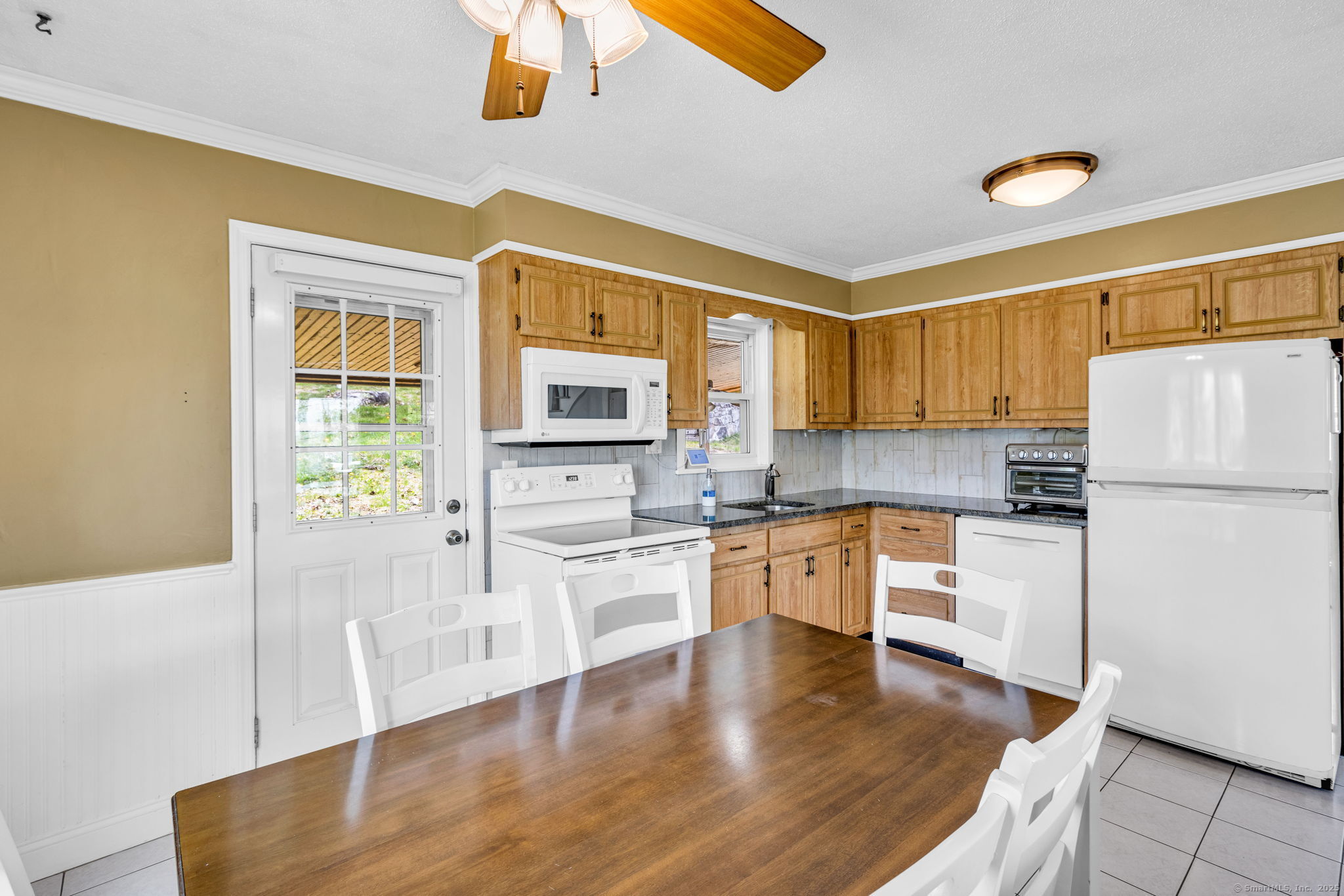 9 Schermerhorn Drive, New Fairfield, Connecticut image 6